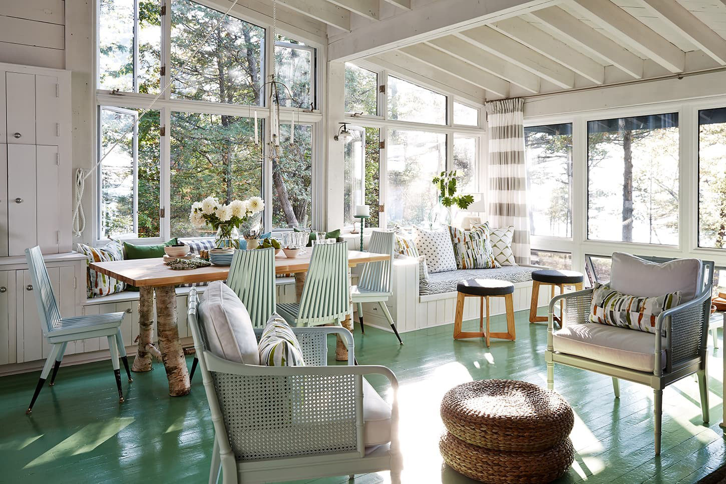 30 Coastal Living Room Ideas for a Modern Beach Home