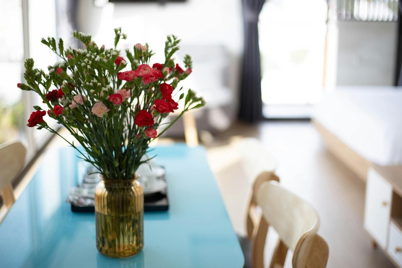 Bringing Occasions to Life: Creative Ways to Decorate Your Home with ...