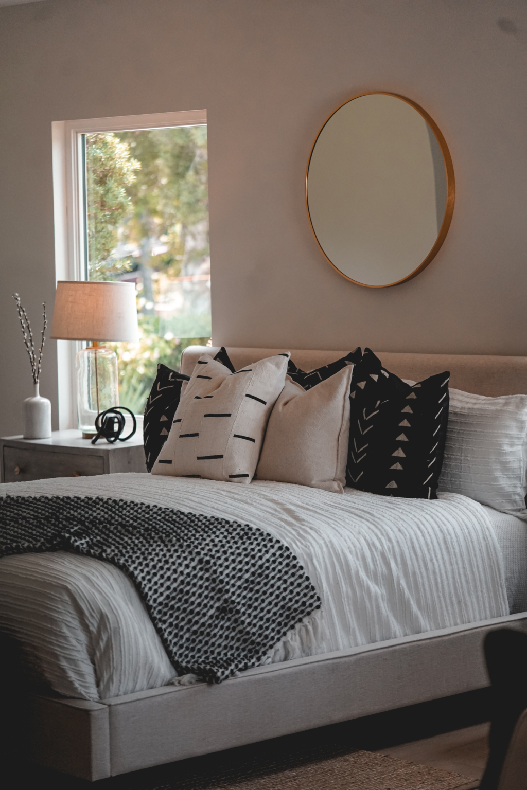 How to Create a Cozy and Minimalist Home: 10 Simple Tips - Builder Boy