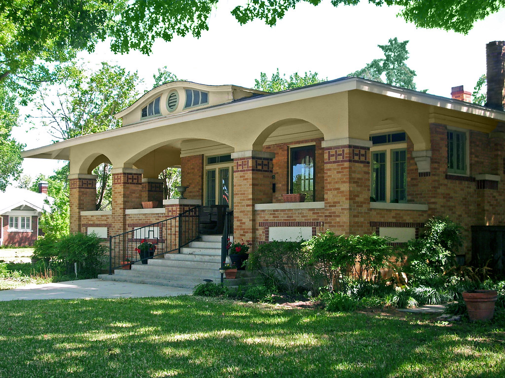 Bungalow House in Berkeley Place, Ft. Worth | Bungalow with … | Flickr