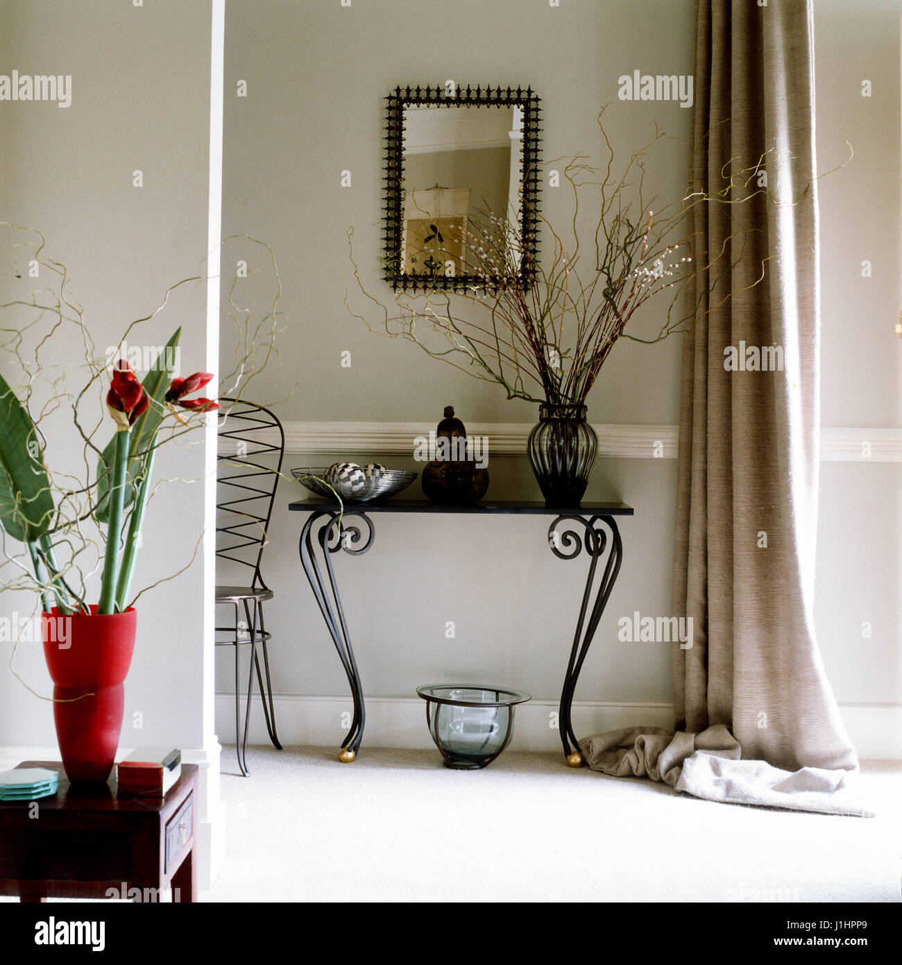 Contemporary living room Stock Photo - Alamy