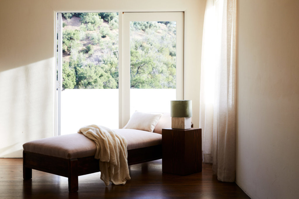 How To Achieve A Minimalist Living Room Decor