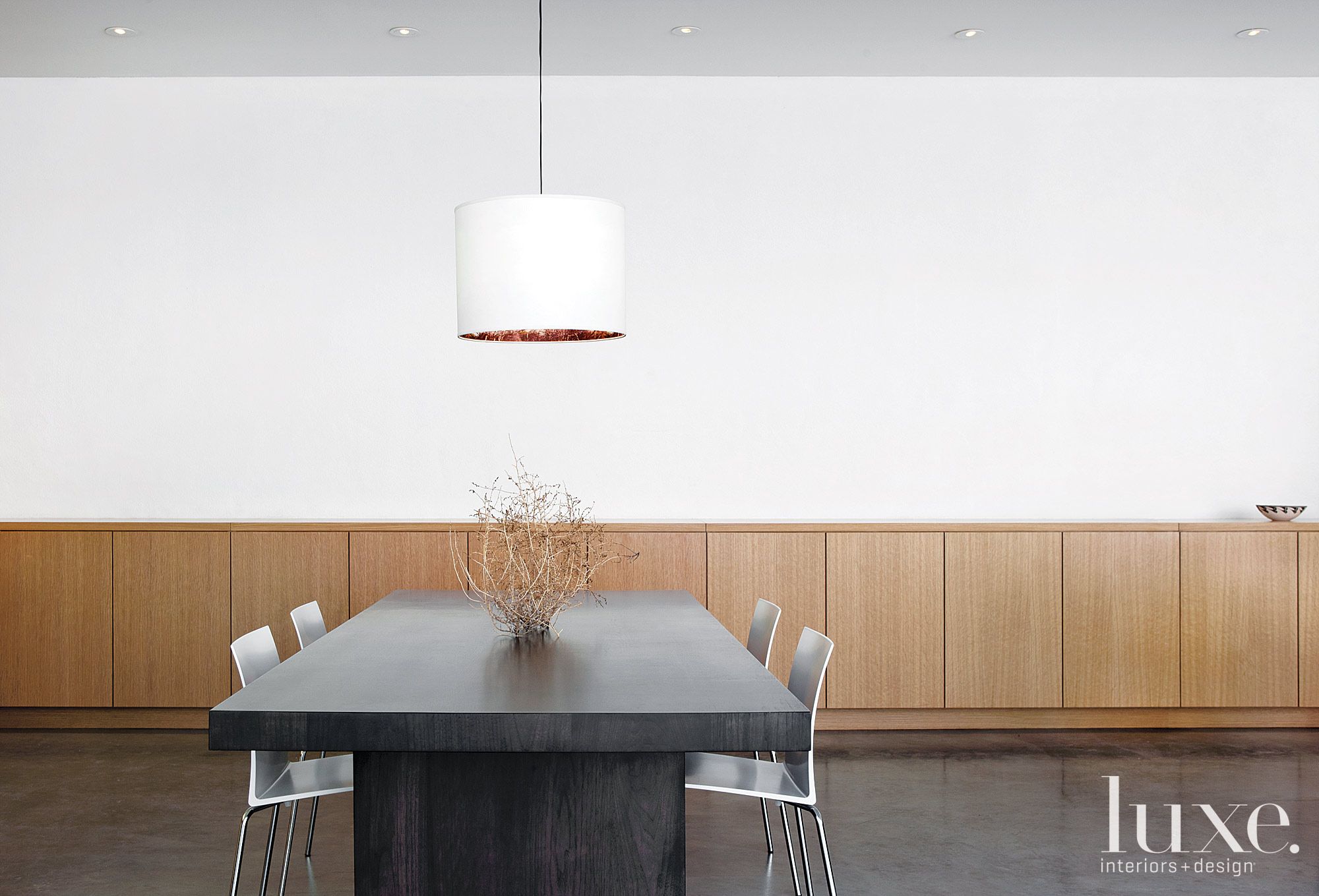 Modern Earthy Dining Room - Luxe Interiors + Design