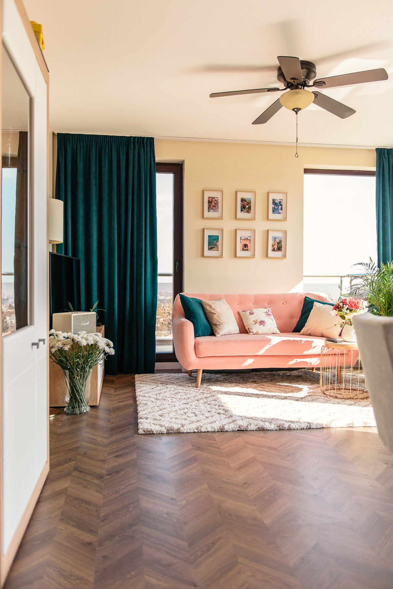 Tricks-to-make-living-room-appear-larger - Denina Martin