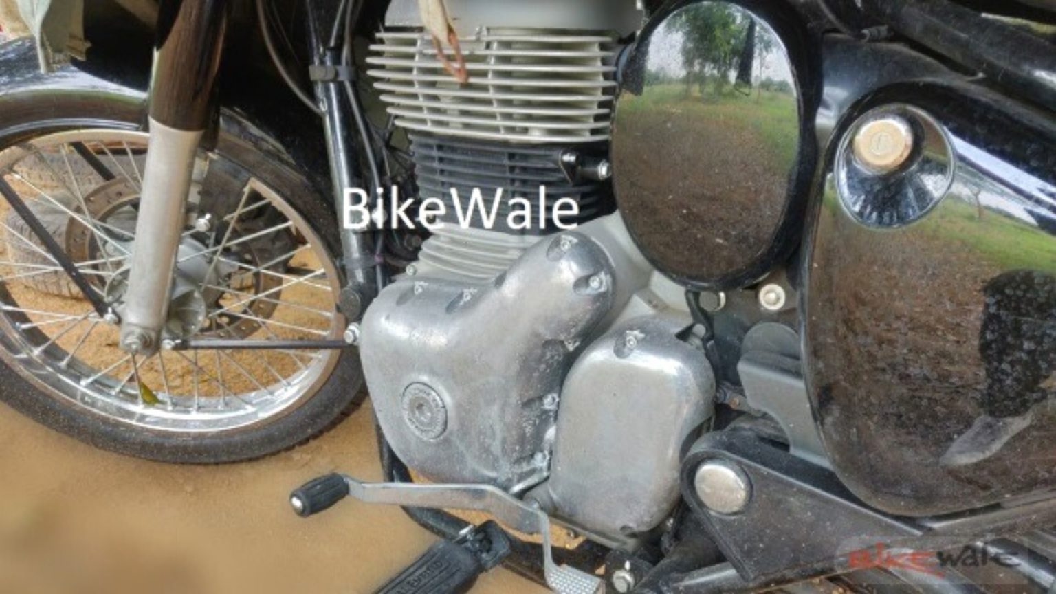 Upcoming 2020 Royal Enfield Classic Explained In Detail Spy Shots