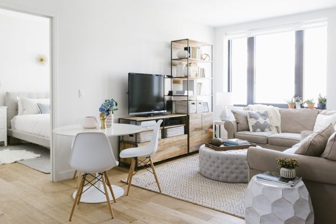 16 Designer Small Living Room Ideas With TV | Havenly Blog | Havenly ...