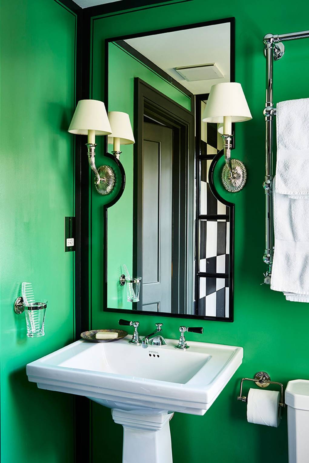 Green Colour Wall Paint Design