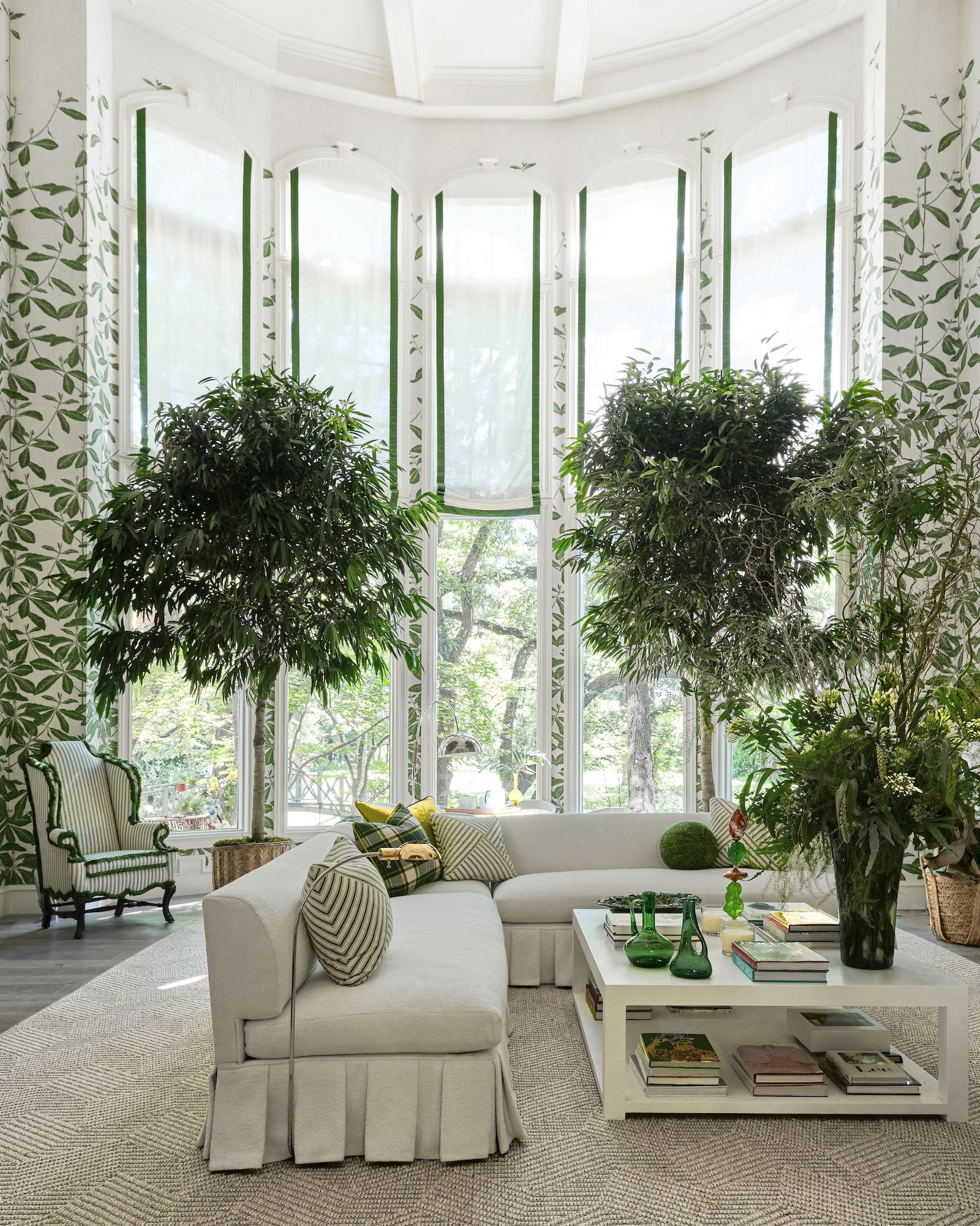 High Ceiling Living Room | Cabinets Matttroy