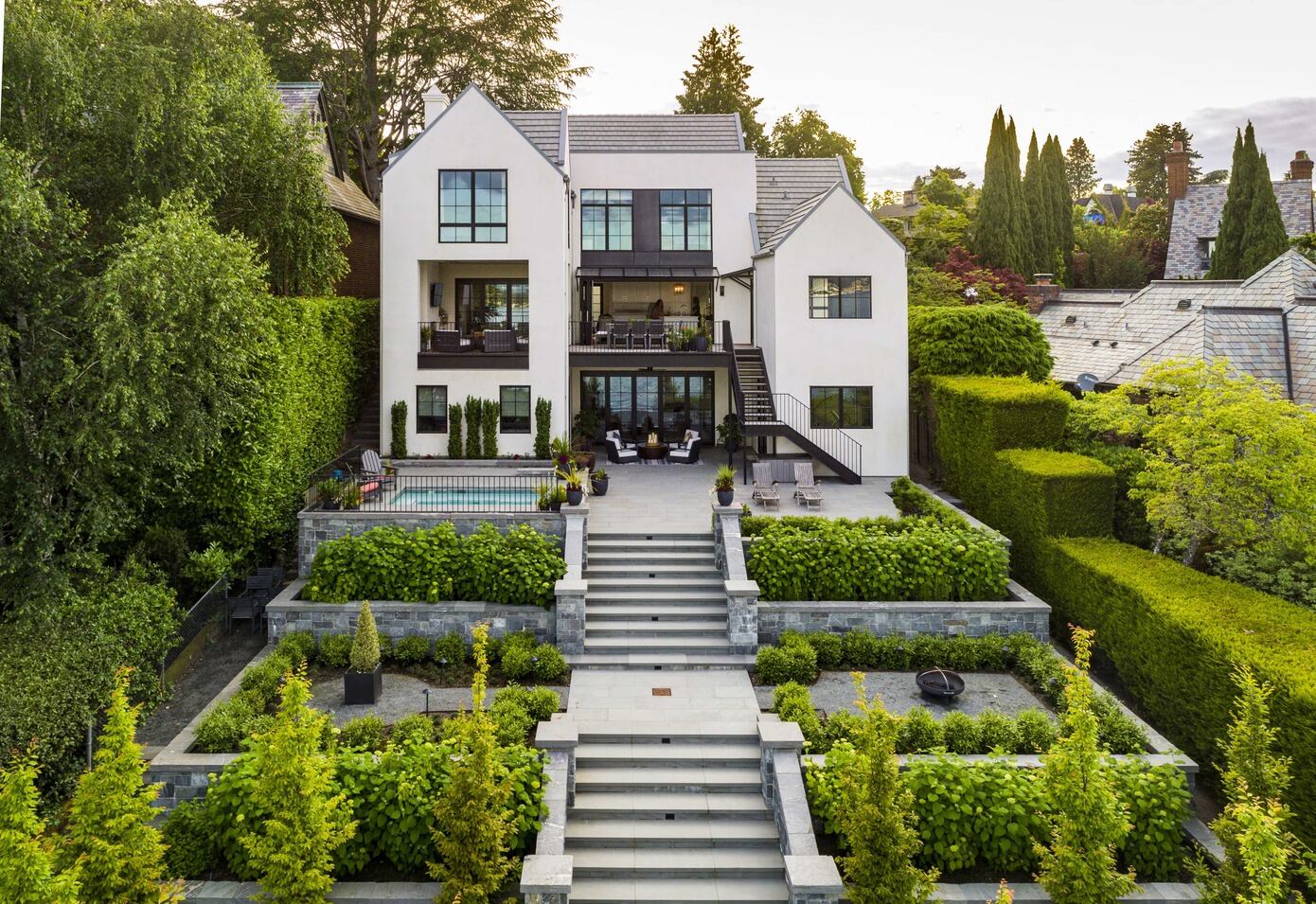 Laurelhurst Contemporary: A Traditional Home with a Modern Twist ...