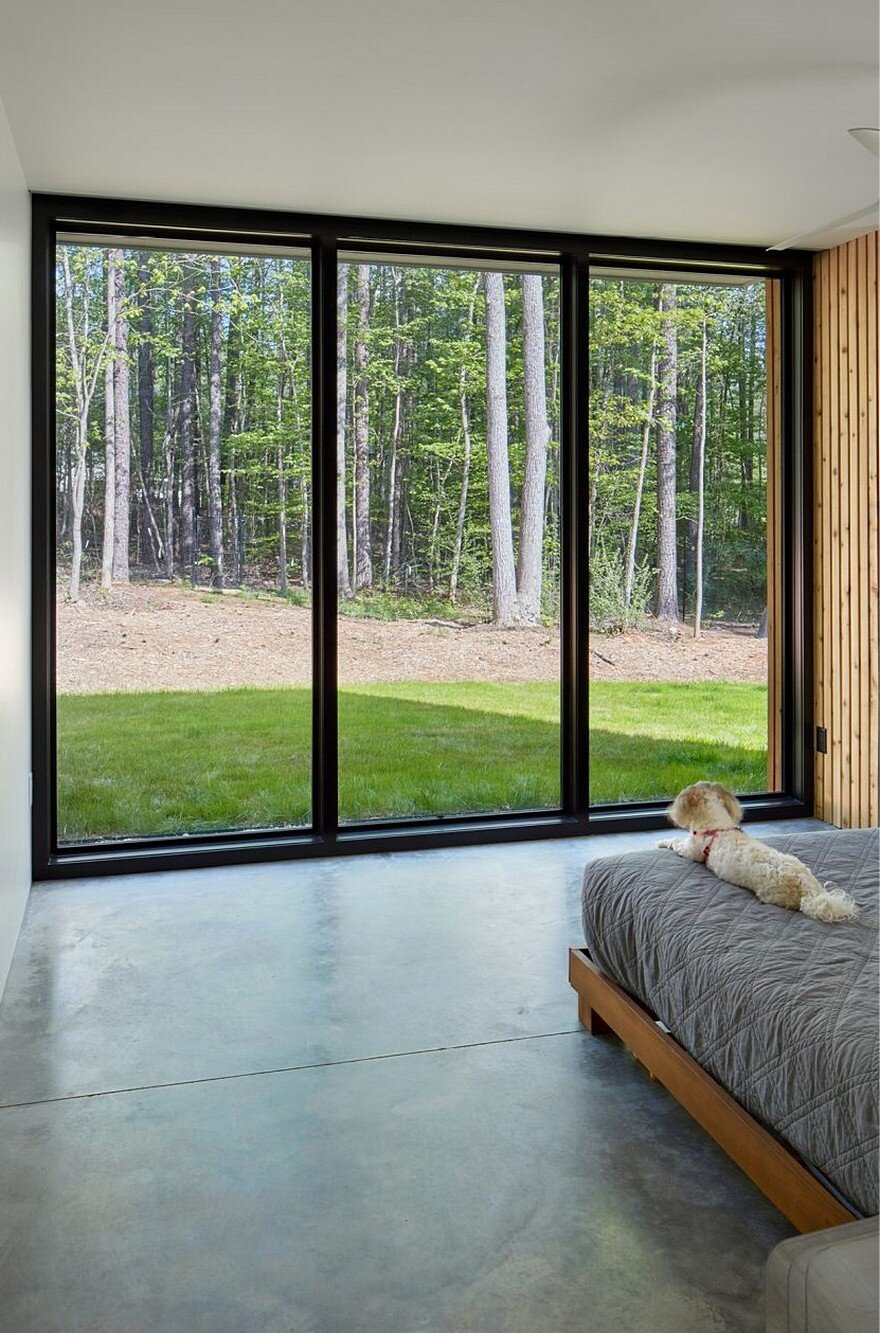 This Two-Story House Has a Central Living Room that Can Be Fully Opened
