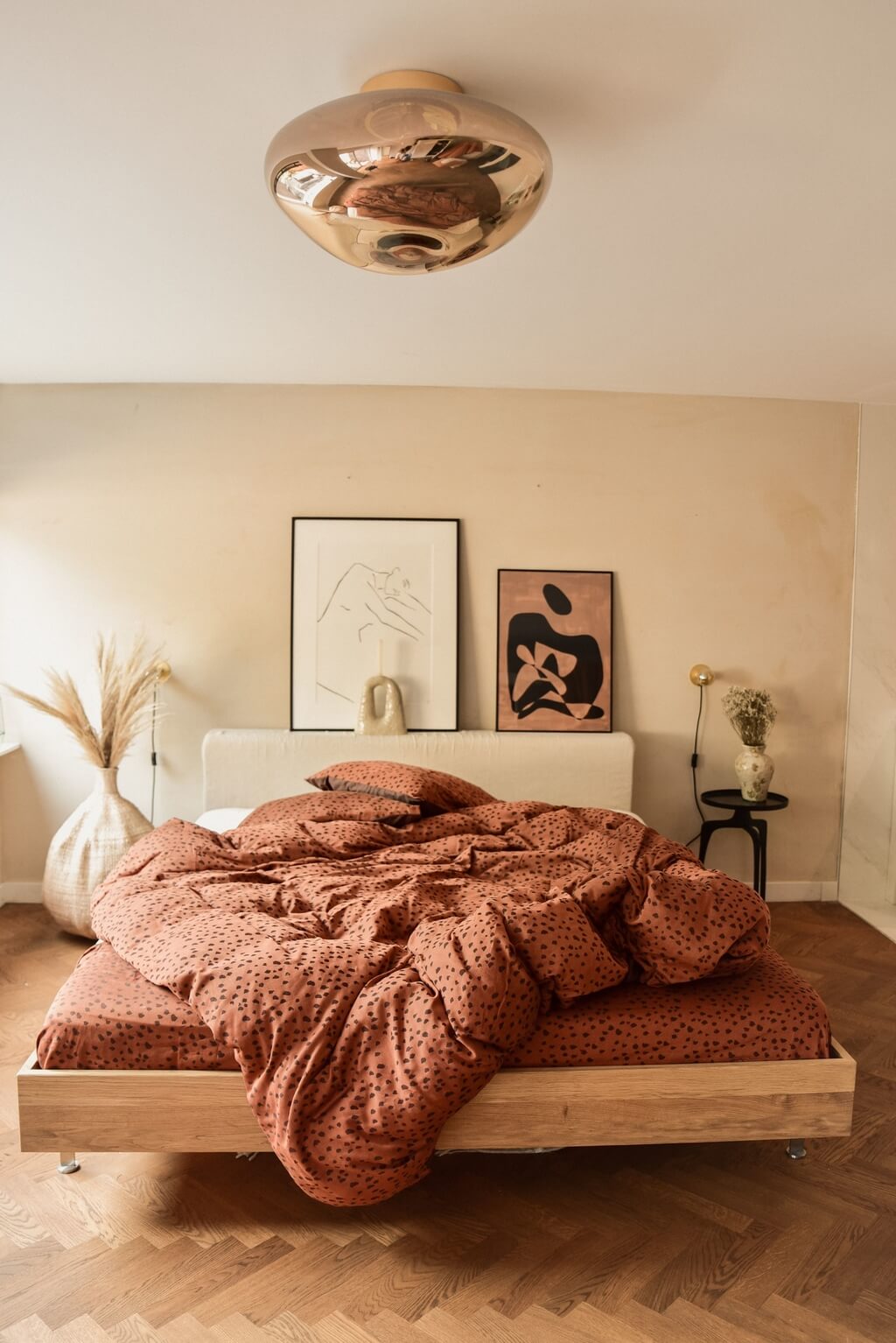 On Trend: Earthy Tones Bedroom Ideas | Hommés Studio
