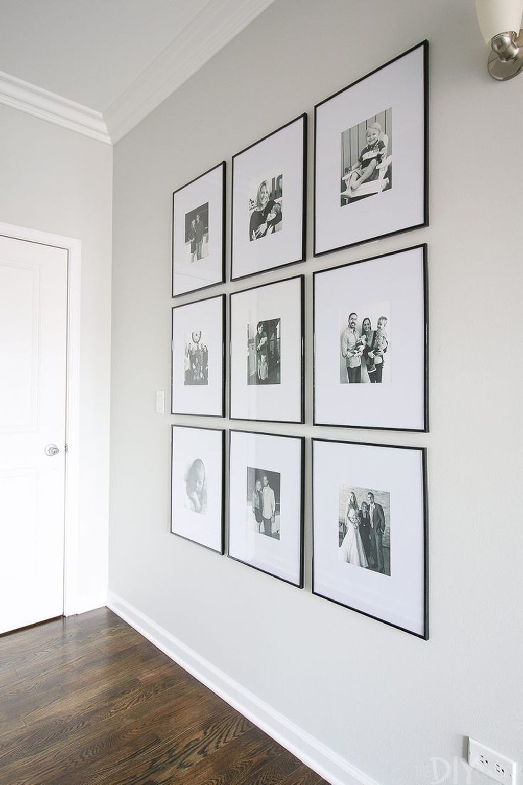 Brilliant Living Room Wall Gallery Design Ideas 48 – HOMYSTYLE