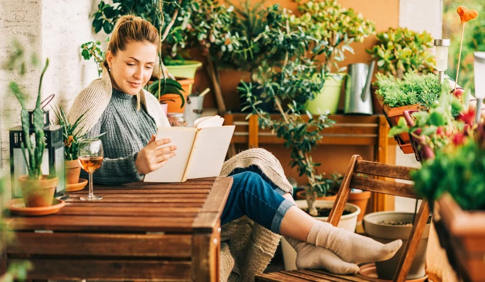 How to Create a Cozy: 8 Simple and Affordable Ways
