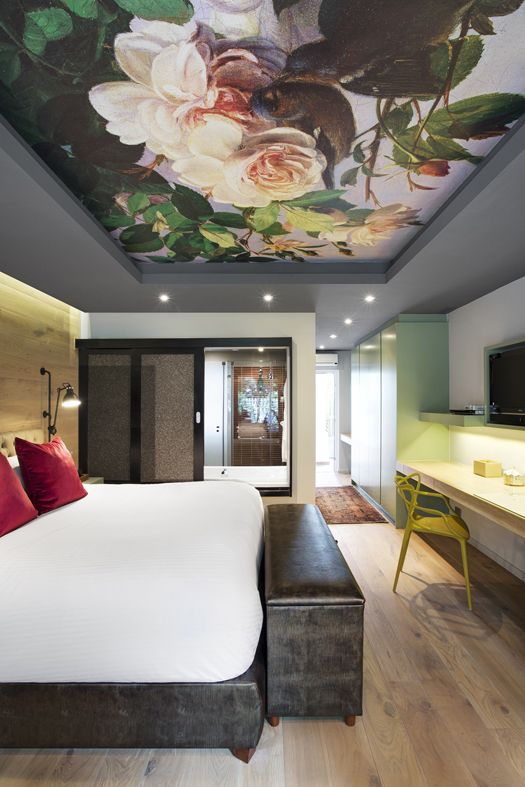 28 Bold Ceiling Decor Ideas That Completely Change The Space - Shelterness