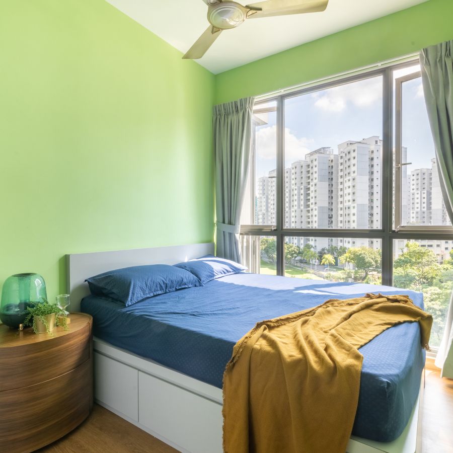 Vibrant Green Wall Paint Design | Livspace