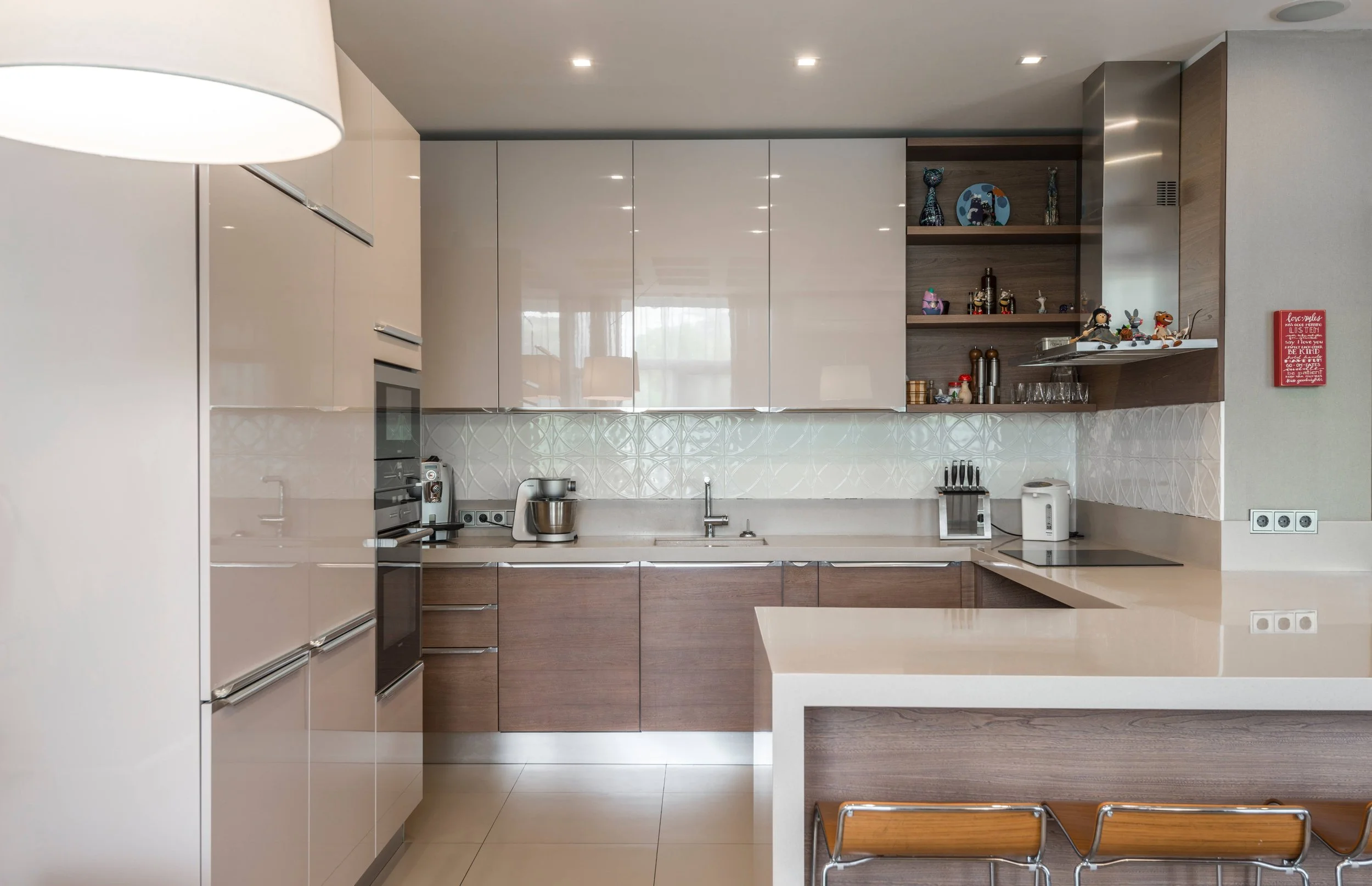 The G Shaped Kitchen Layout: Planning a G Shaped Kitchen Design ...