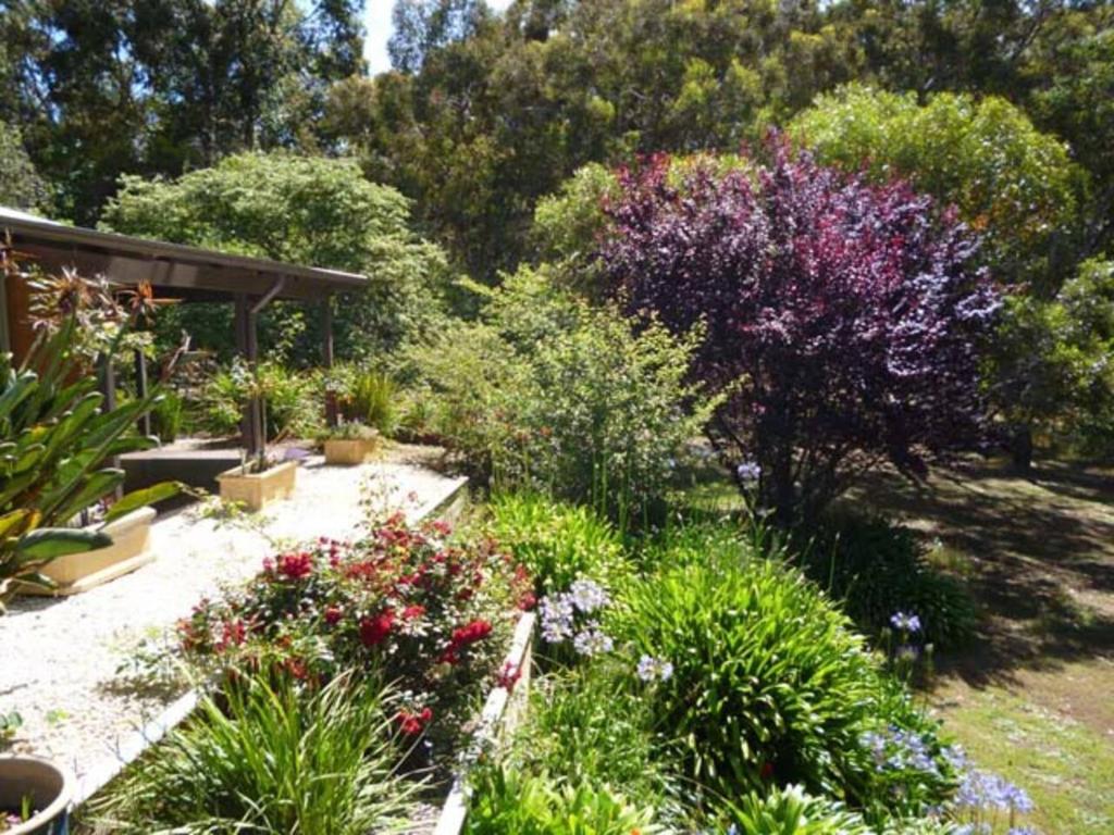 KINGFISHER – Pet Friendly – Margaret River - IN HOUSE HOLIDAYS