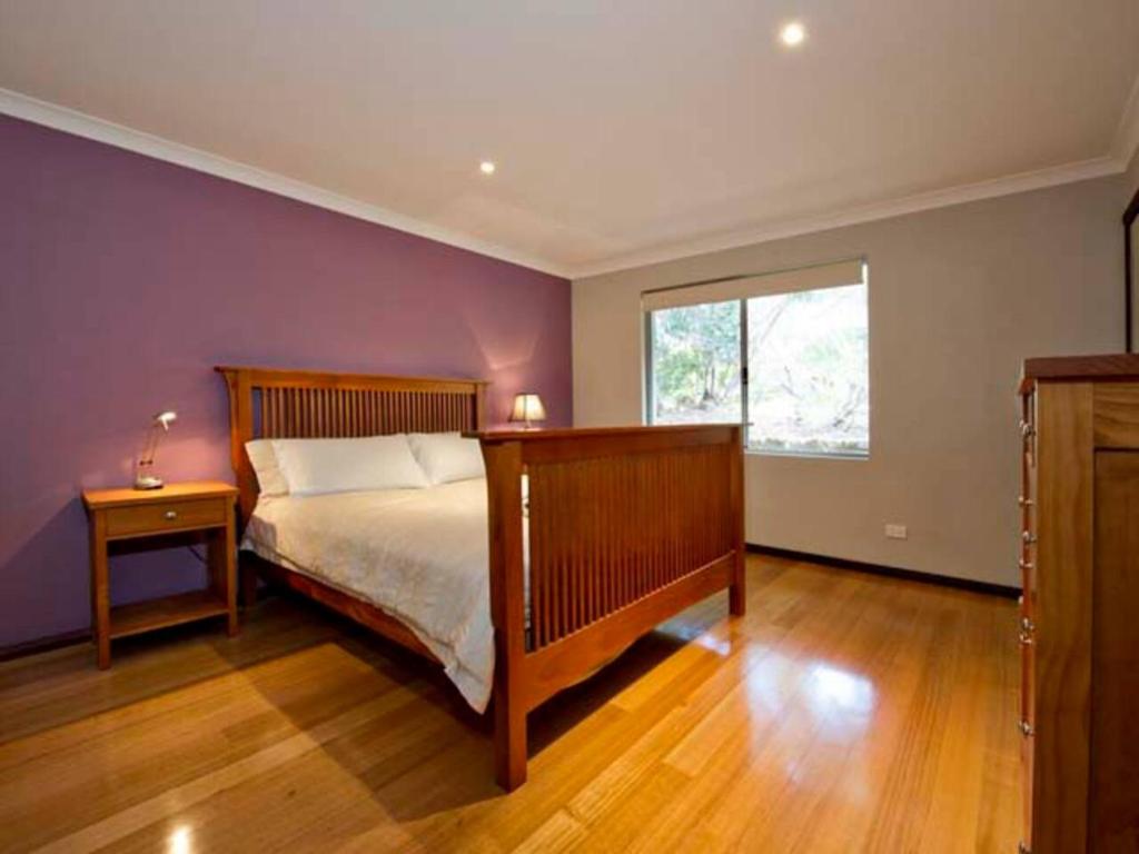 KINGFISHER – Pet Friendly – Margaret River - IN HOUSE HOLIDAYS
