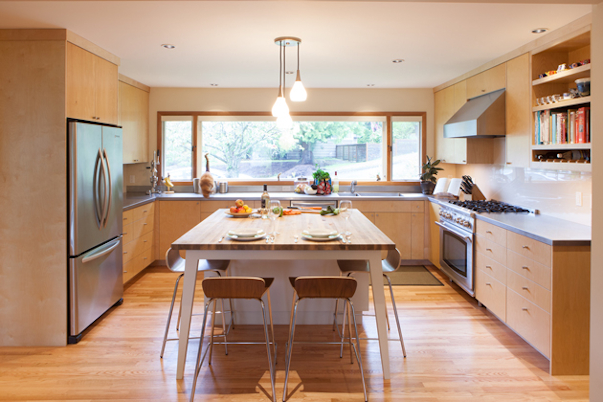 CLEAN + MODERN KITCHEN - Introspecs