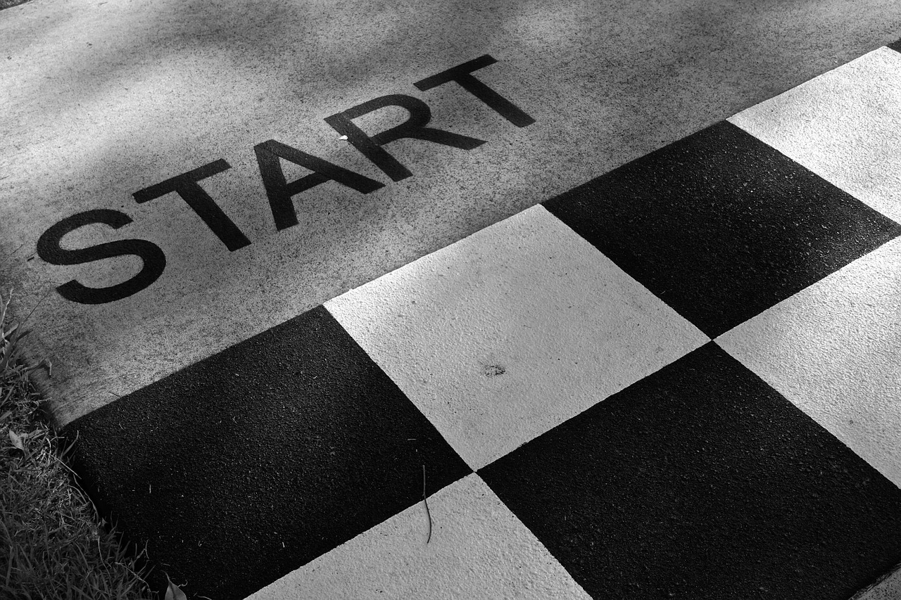 Start と begin の違いと使い分けのポイント | Koala Times