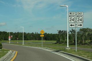 FL24 Signs - Exiting GNV | Exiting Gainesville Regional Airp… | Flickr