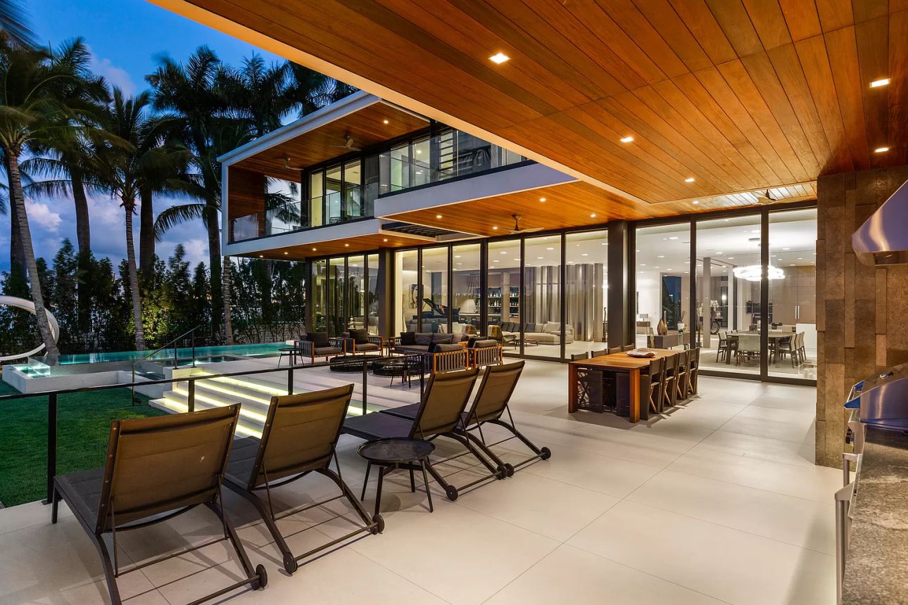 Spectacular Palm Island Modern Mansion in Miami Beach with Breathtaking ...