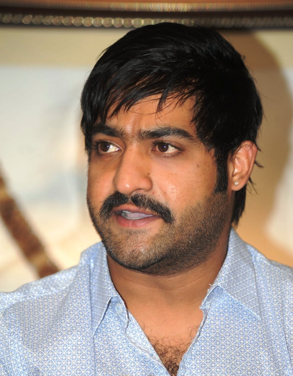 Out Of This World Info About Round Face Hairstyles For Indian Men ...