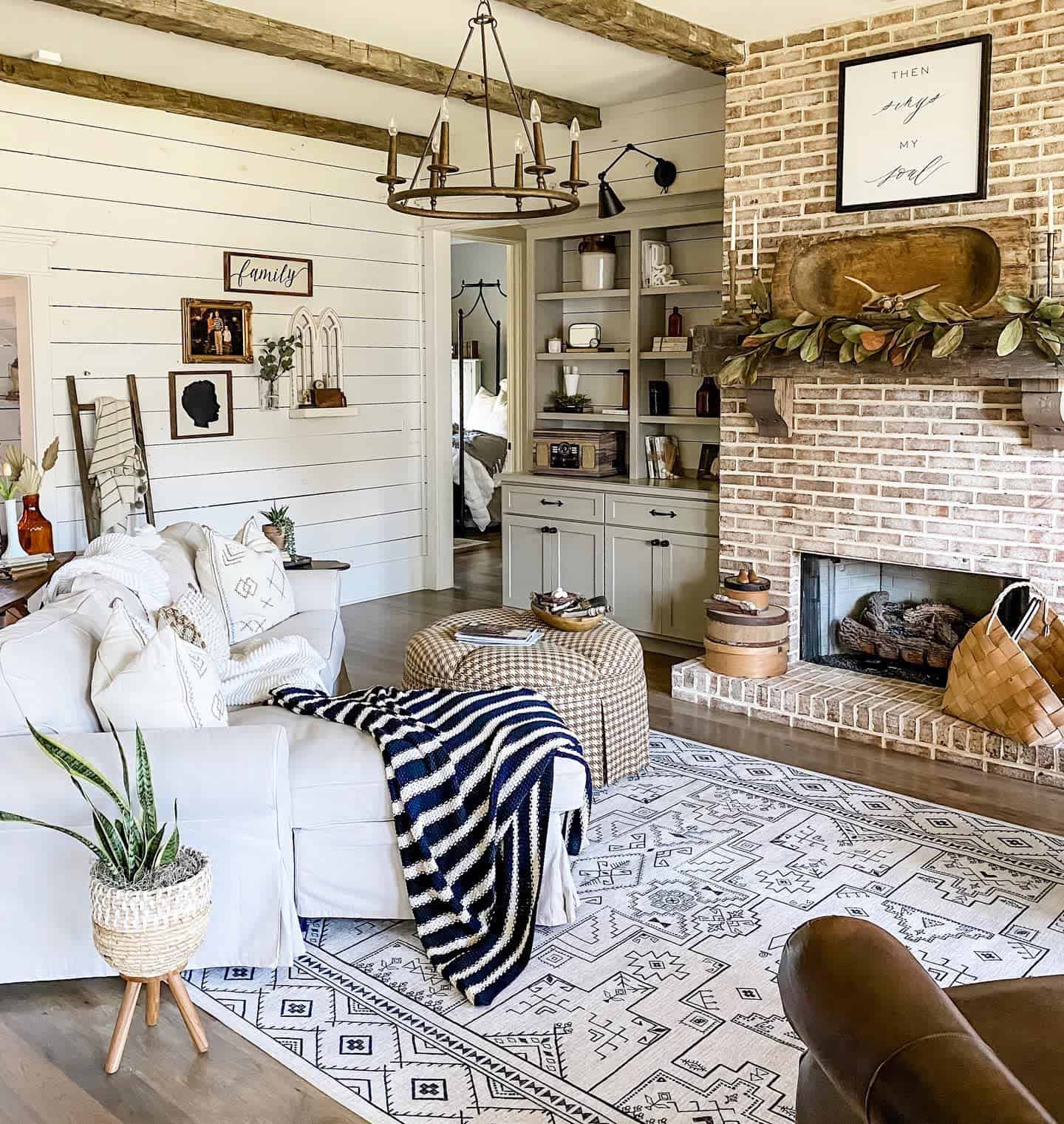 Modern Farmhouse Living Room Ideas For Renovation - Archute