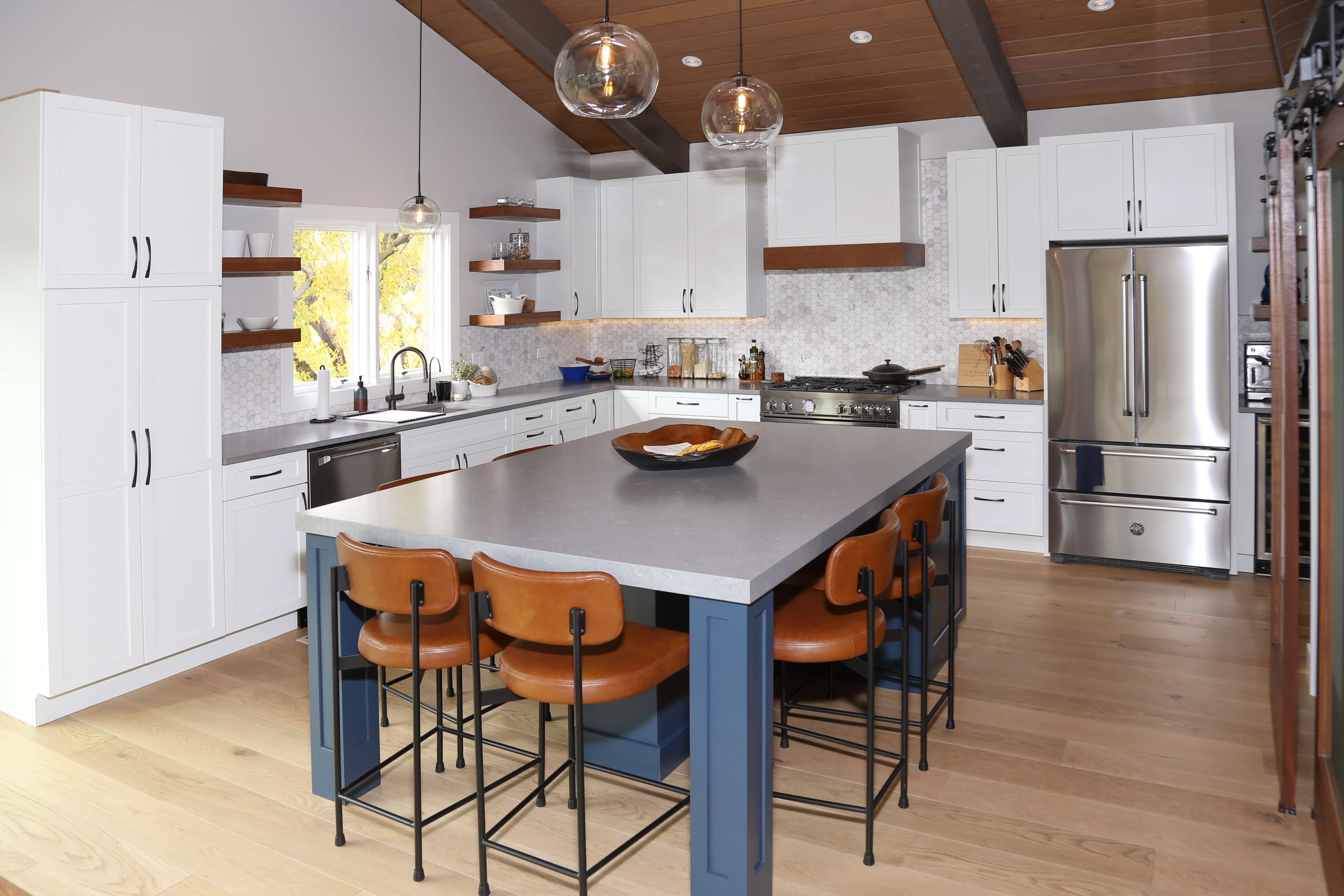 Top 10 Kitchen Islands that Double as Dining Tables - Dura Supreme ...