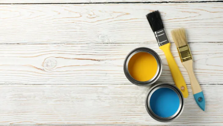 How To Effortlessly Open a Paint Can