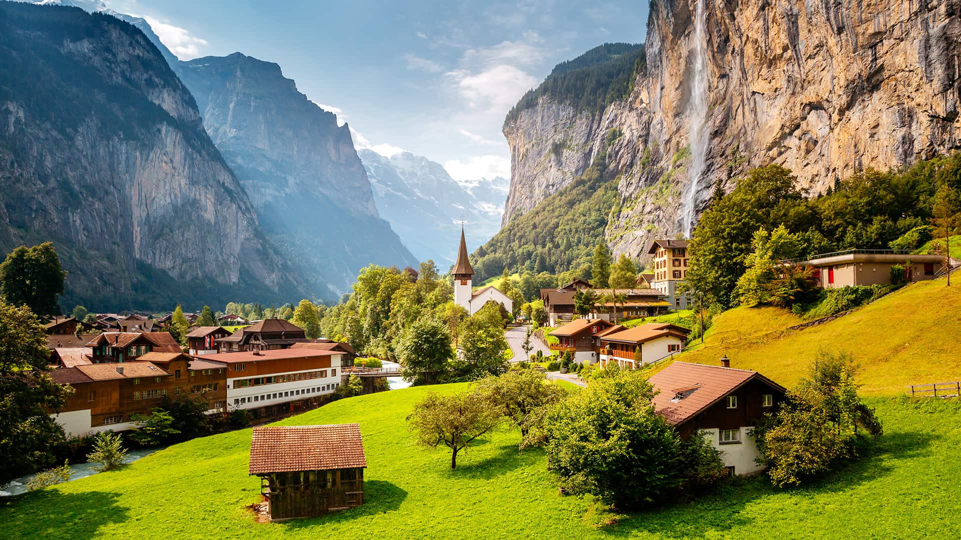 Swiss Alps Private Tour | Lucerne, Interlaken, & Lauterbrunnen | RT