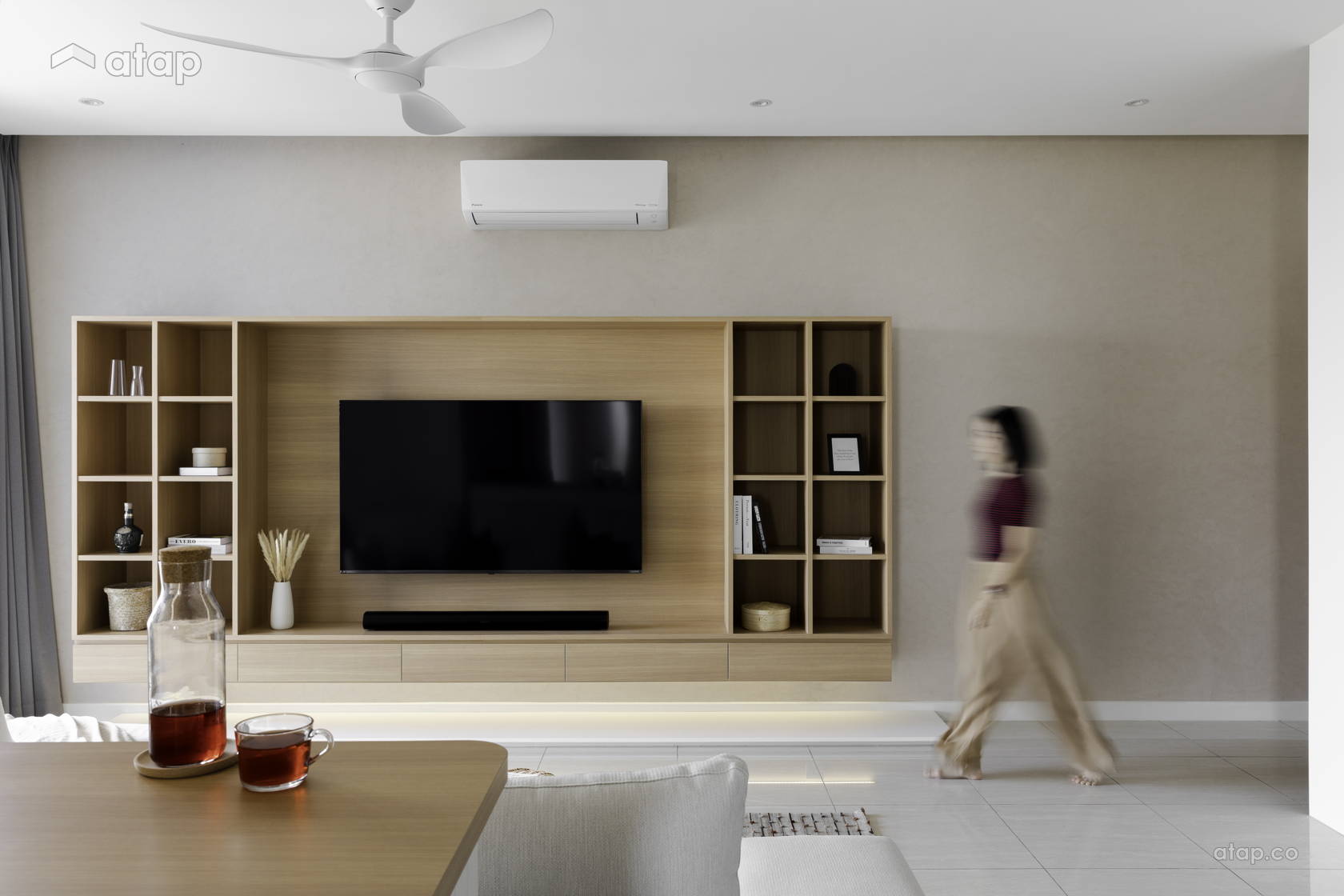 Classic Vintage Family Room Living Room condominium design ideas ...