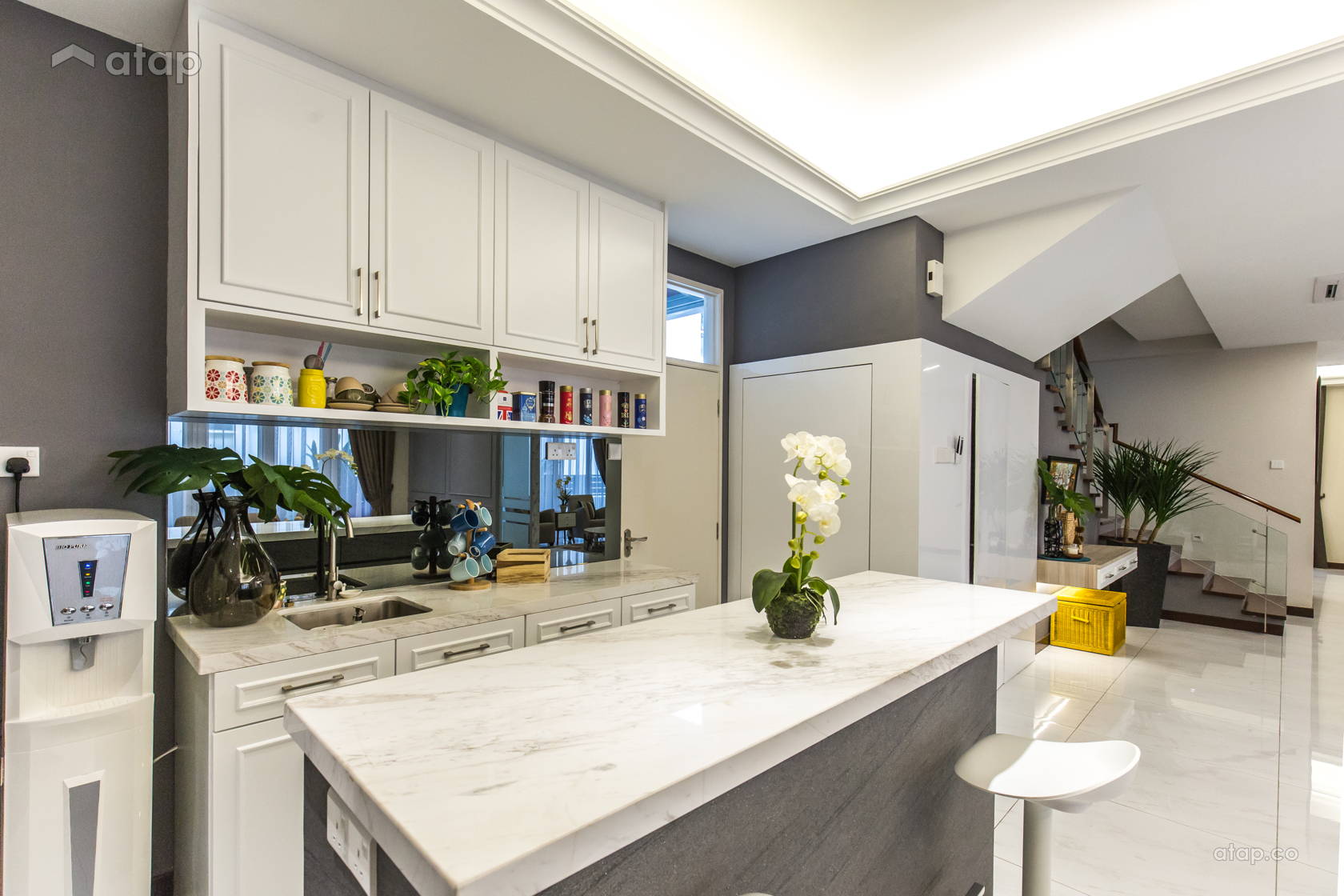 Classic Contemporary Dining Room Kitchen bungalow design ideas & photos ...