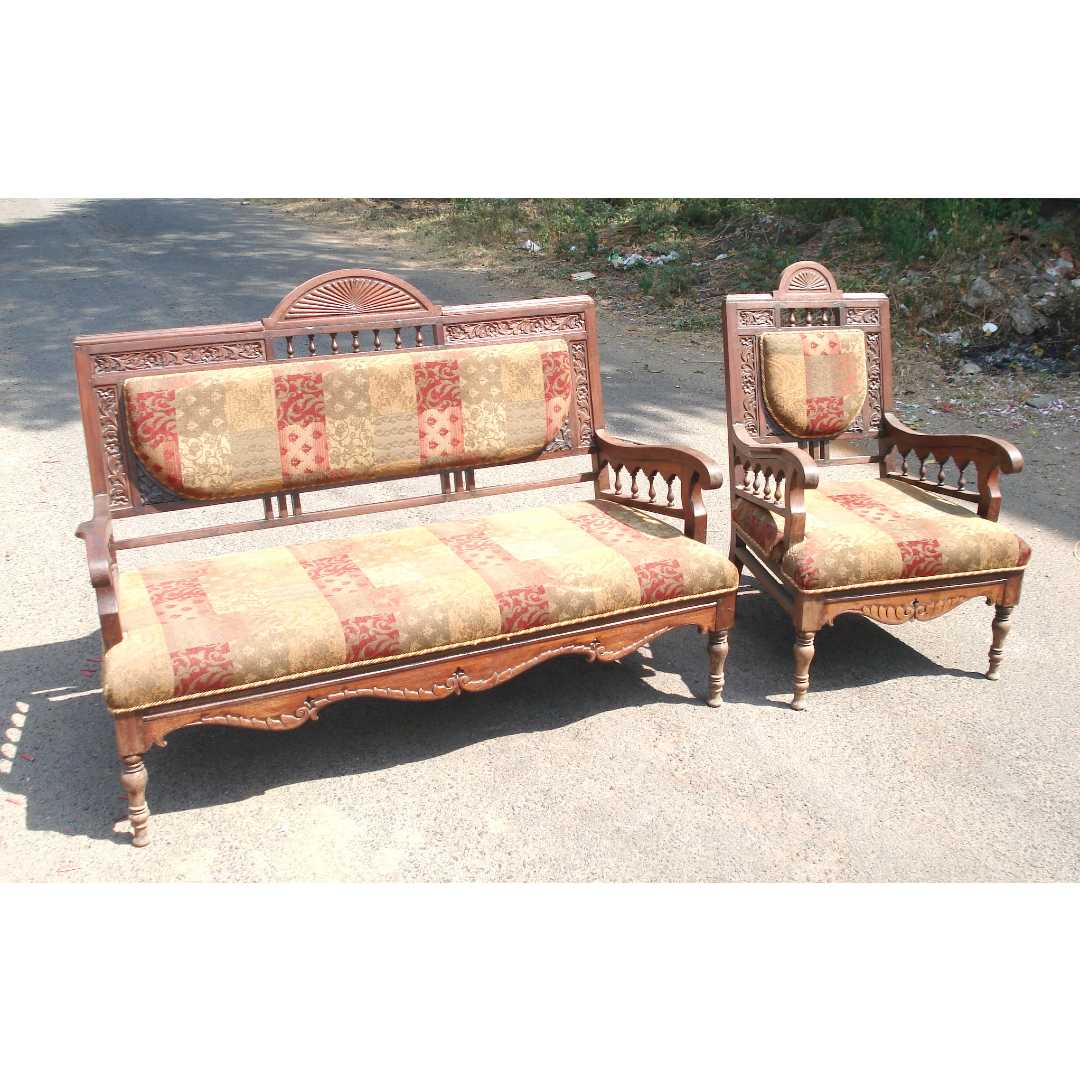 #FUSO27 Antique Sofa - The Antique Hut