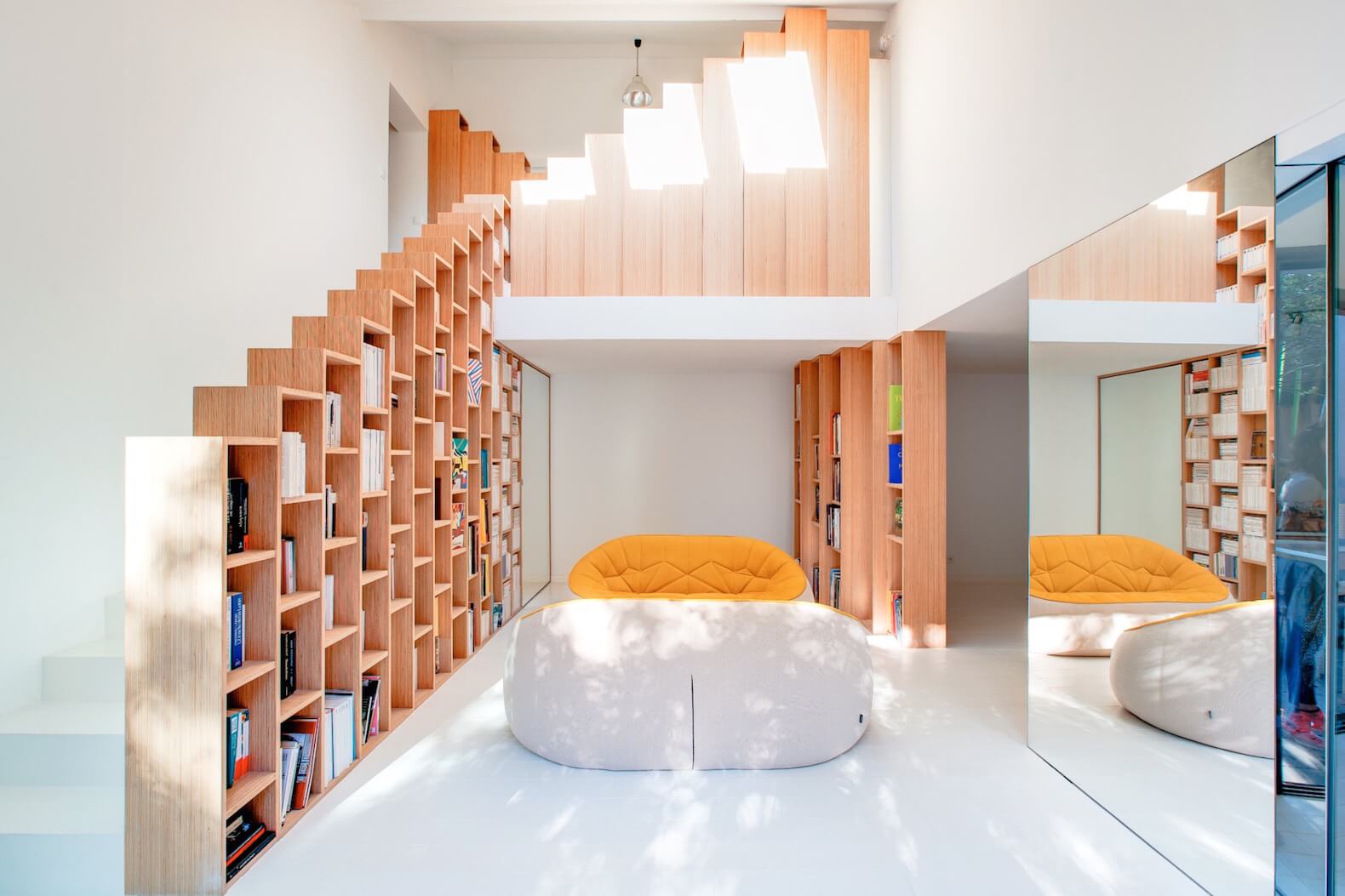 Modern Multi Functional Furniture Ideas for Small Spaces