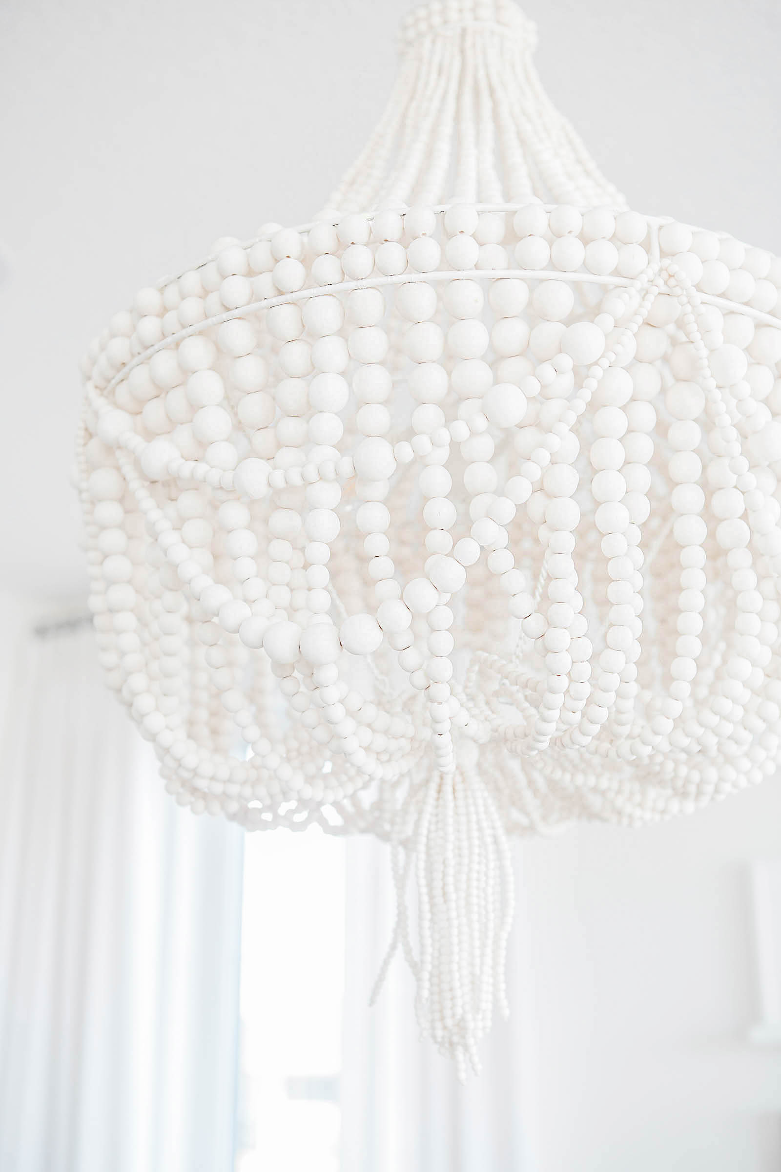 Coastal Living Room Decor That Inspires - THE SWEETEST DIGS