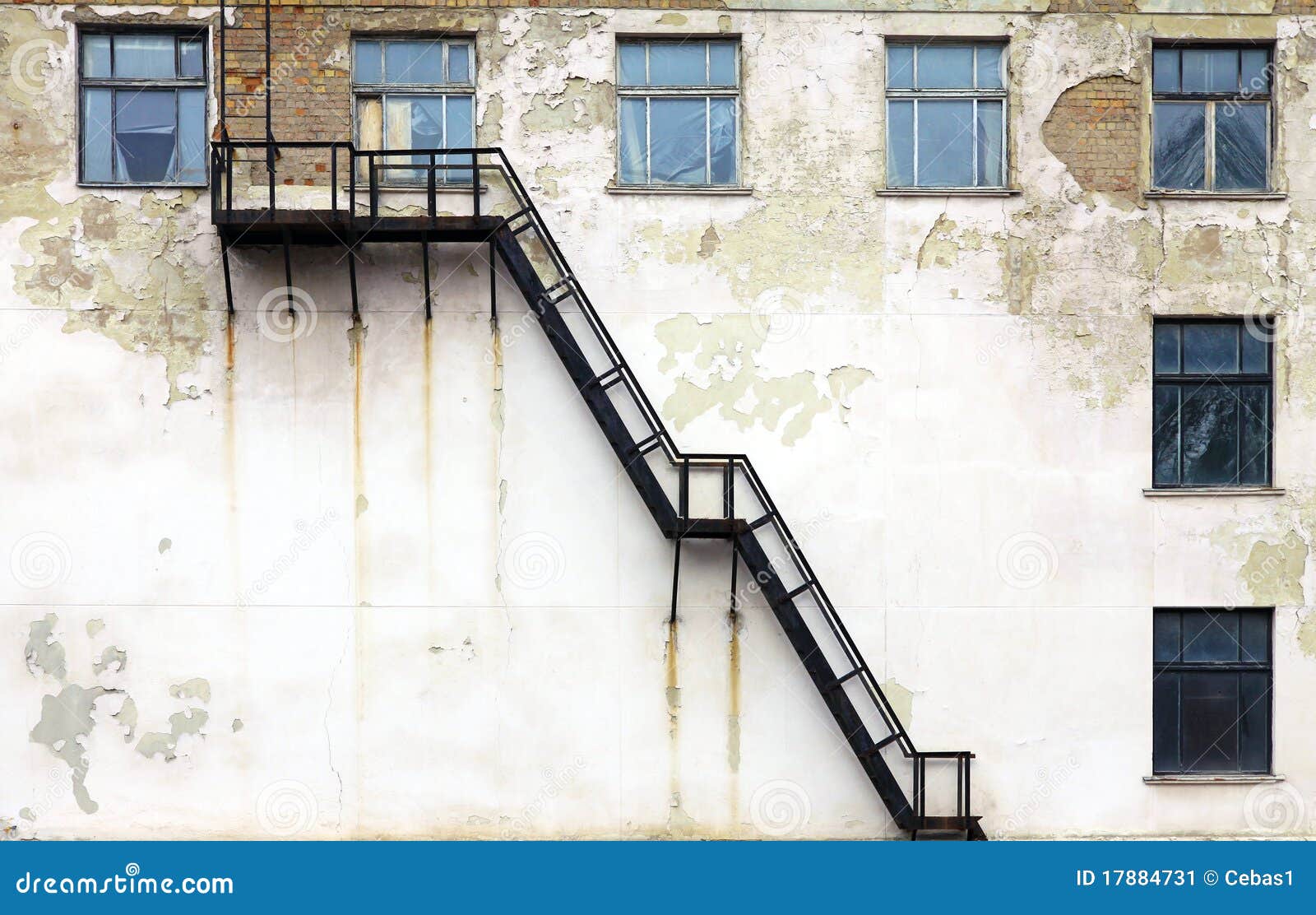 Grunge architecture stock image. Image of deserted, aged - 17884731