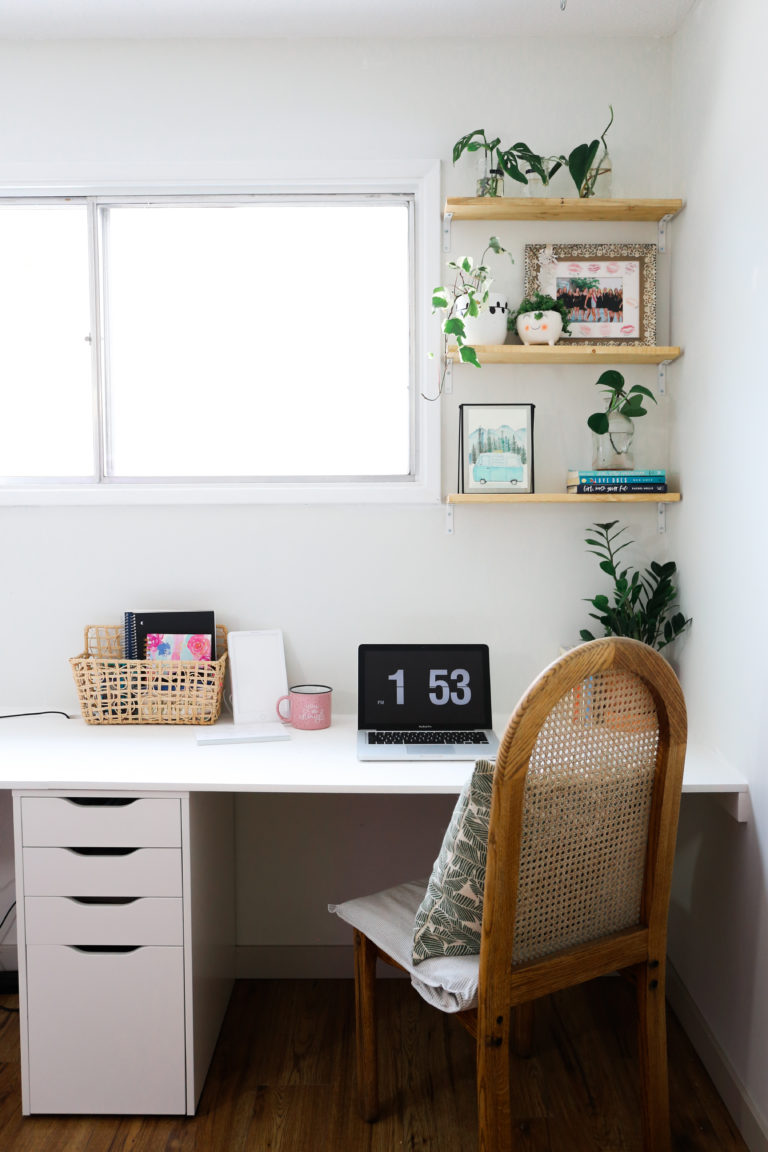 HOW TO CREATE A COZY, MINIMAL HOME - Tory Stender