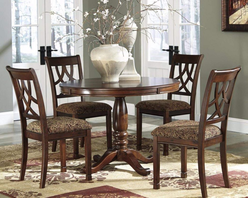 Sophisticated Dining Room in Earthy Tones | TrendBook Trend Forecasting