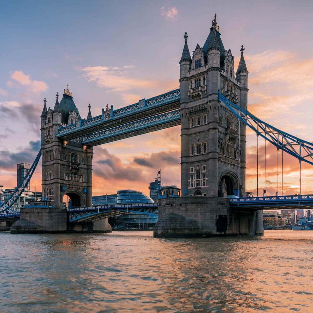 Download Exploring London's Iconic Landmarks | Wallpapers.com