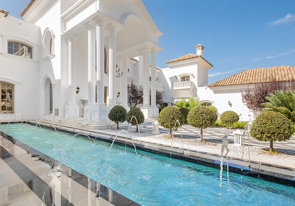 Grande Italian Mansion | Abode2