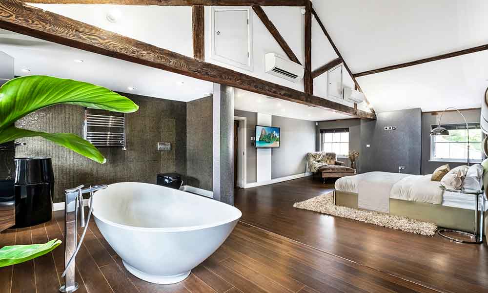 Luxury Modern Mansion near South-East London | Group Accommodation