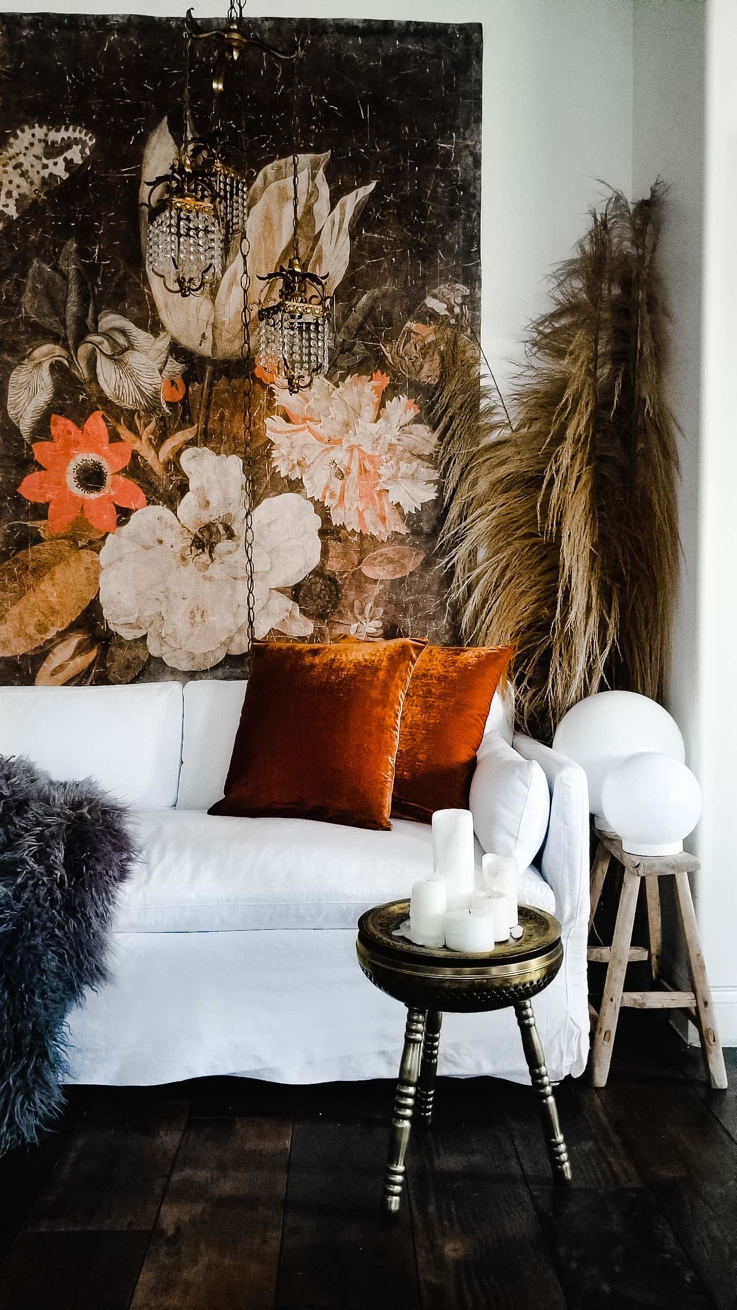White Goes with Everything - Living Room Decor - BEES 'N BURLAP