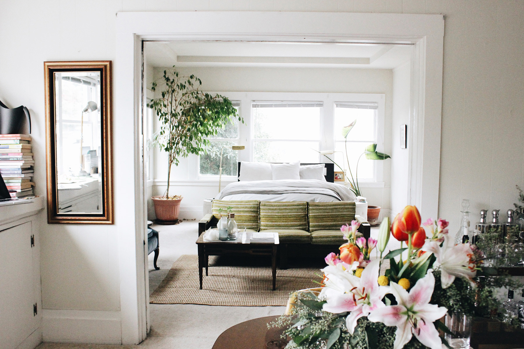 Minimalist Living Tips That Will Simplify Your Life | domino