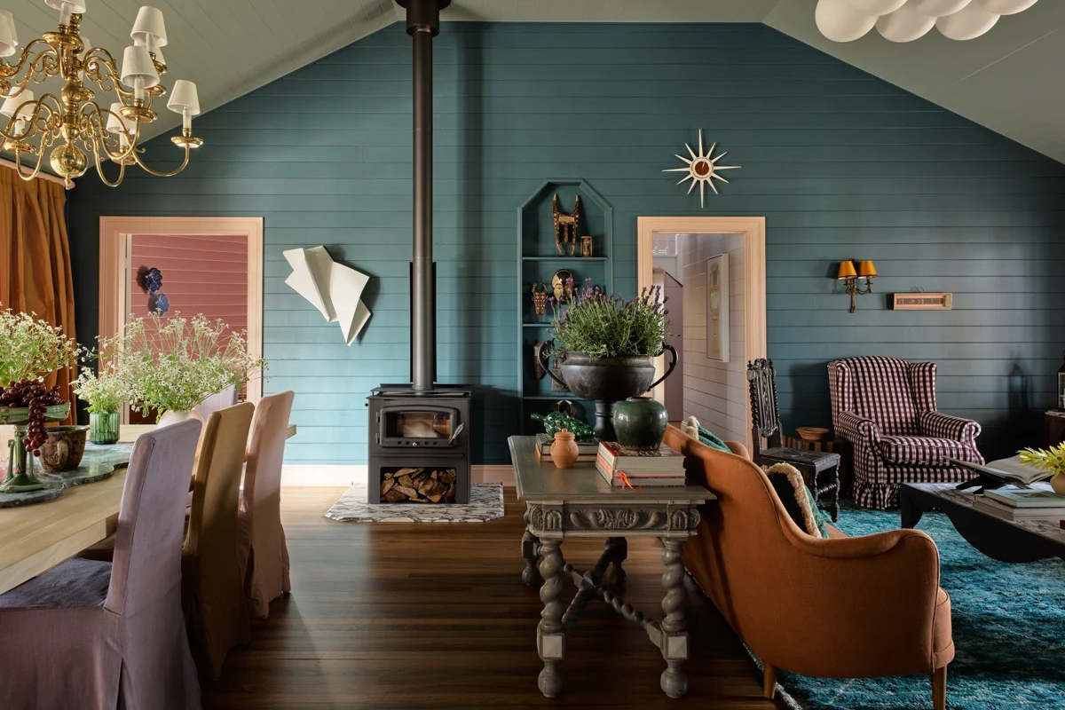 9 Modern Farmhouse Living Rooms That Balance Cozy and Cool