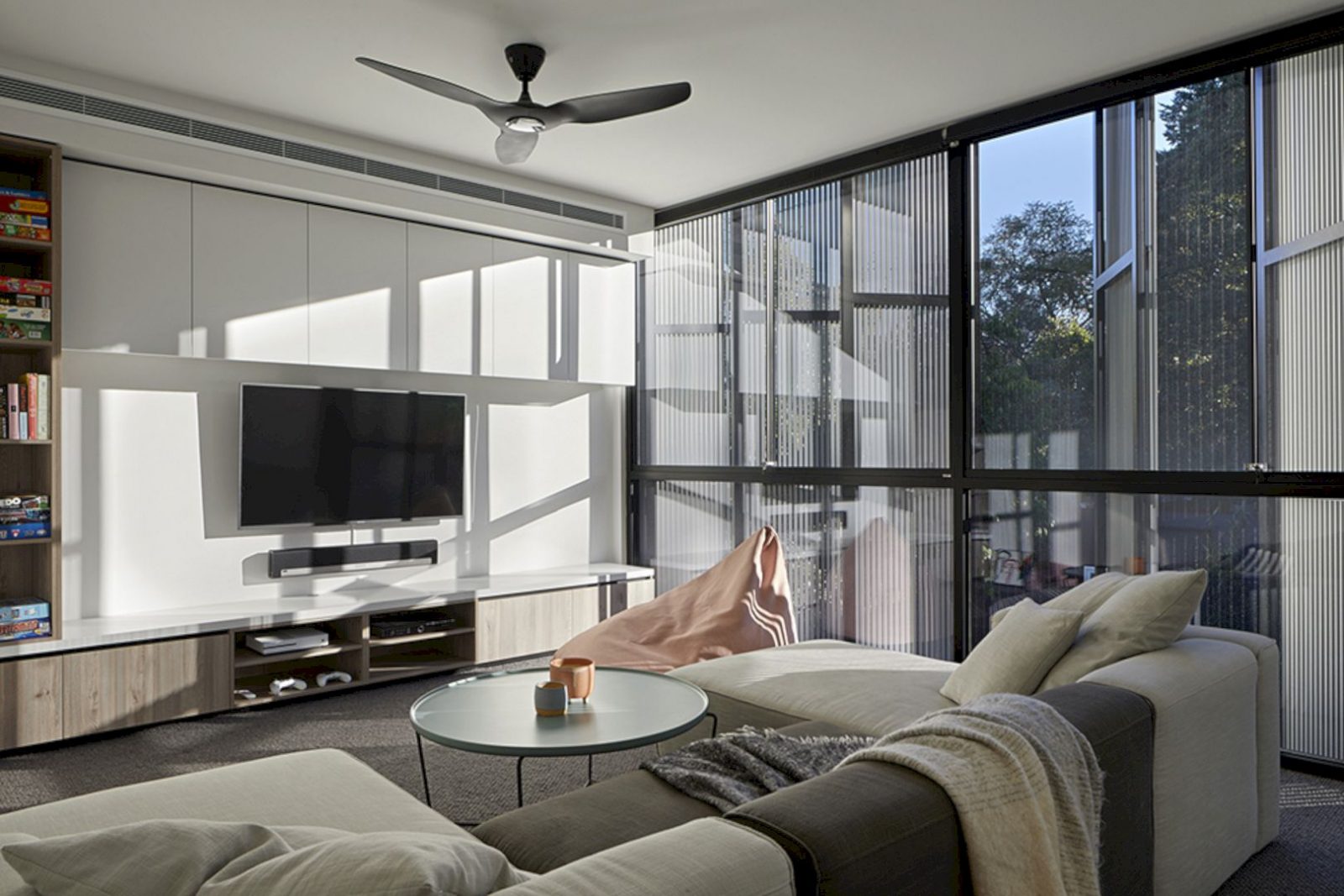 10 Living Room Design Ideas with Modern Sectional Sofa
