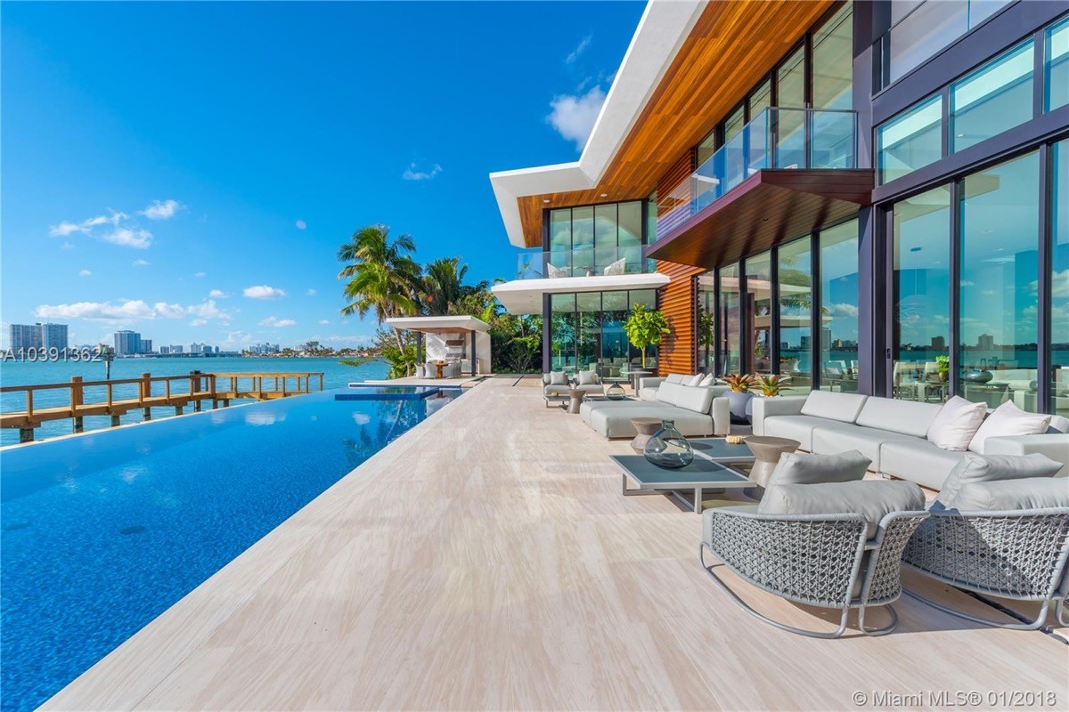 Magnificent Modern Miami Mansion With Ocean Panorama