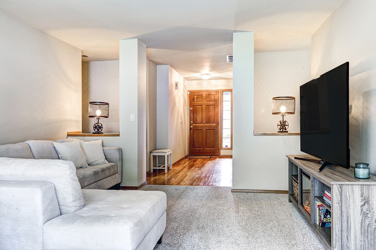 12 Best Small Living Room with TV Layouts & Floor Plans - Homenish