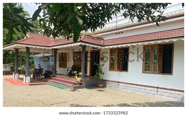 Kerala Beautiful House Exterior Design Stock Photo 1733323982 ...