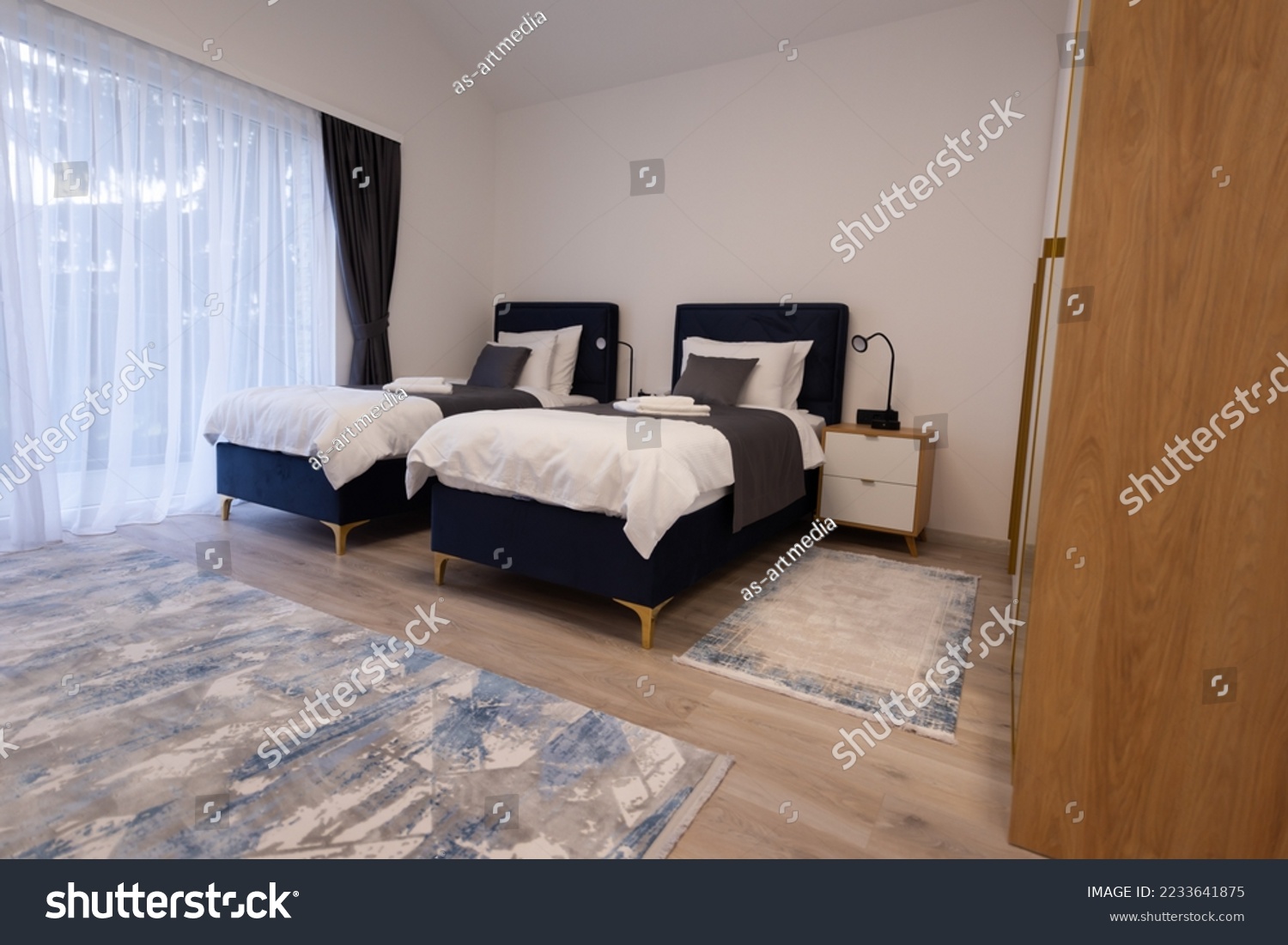 Modern Master Bedroom Luxury Mansion Interior Stock Photo 2233641875 ...